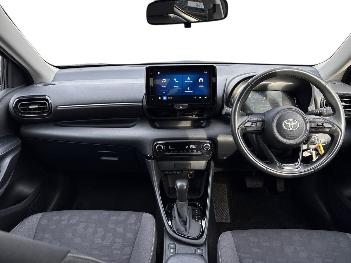 Used Toyota Yaris 2024 for sale - 77157560: Photo 8