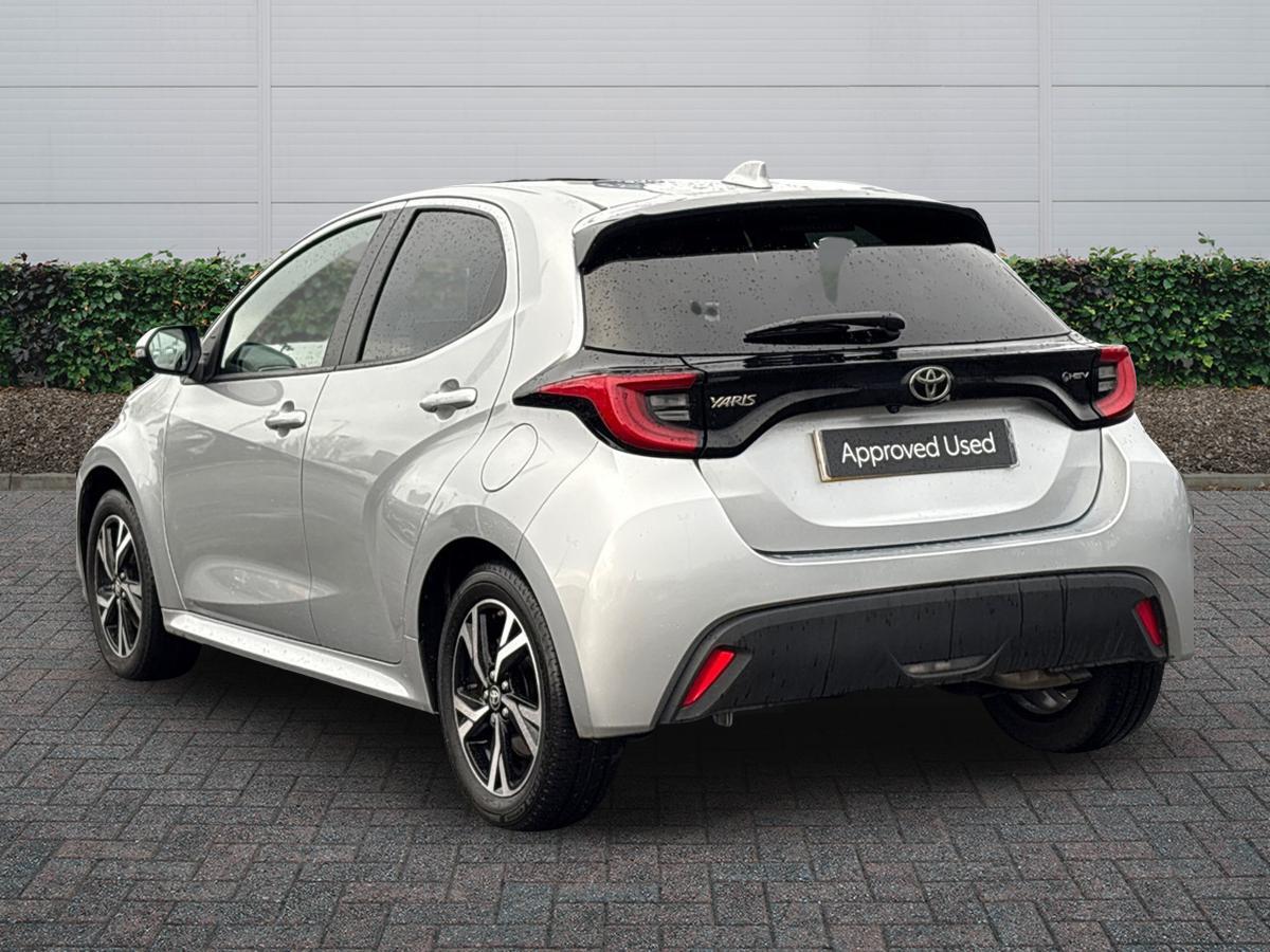 Used Toyota Yaris 2024 for sale - 76563178: Photo 2