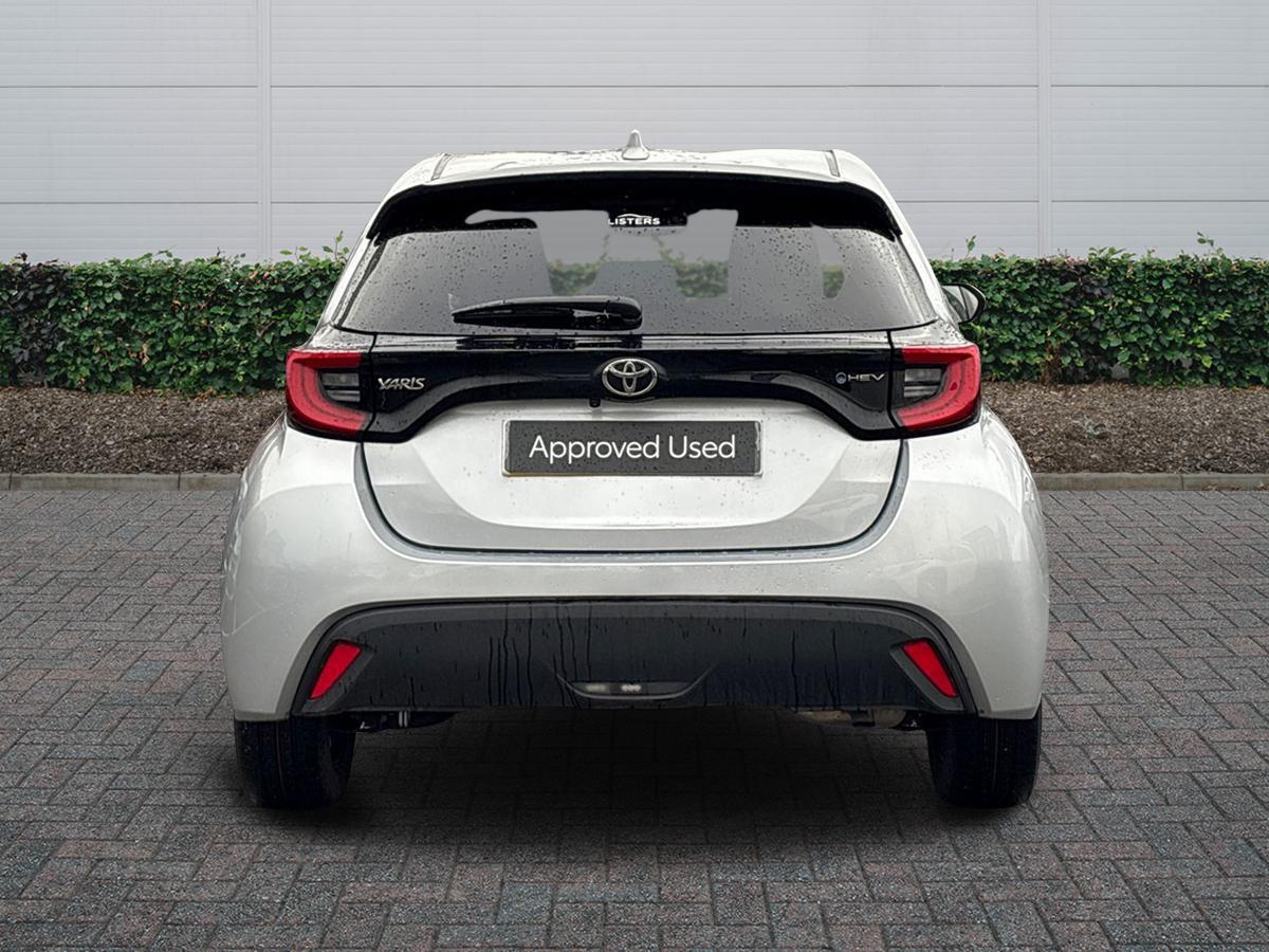 Used Toyota Yaris 2024 for sale - 76563178: Photo 4