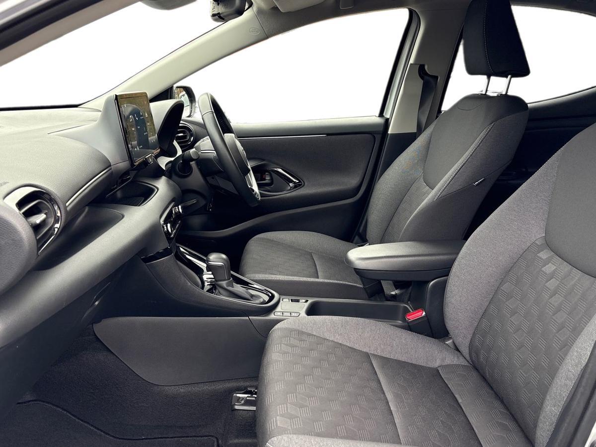 Used Toyota Yaris 2024 for sale - 76563178: Photo 7