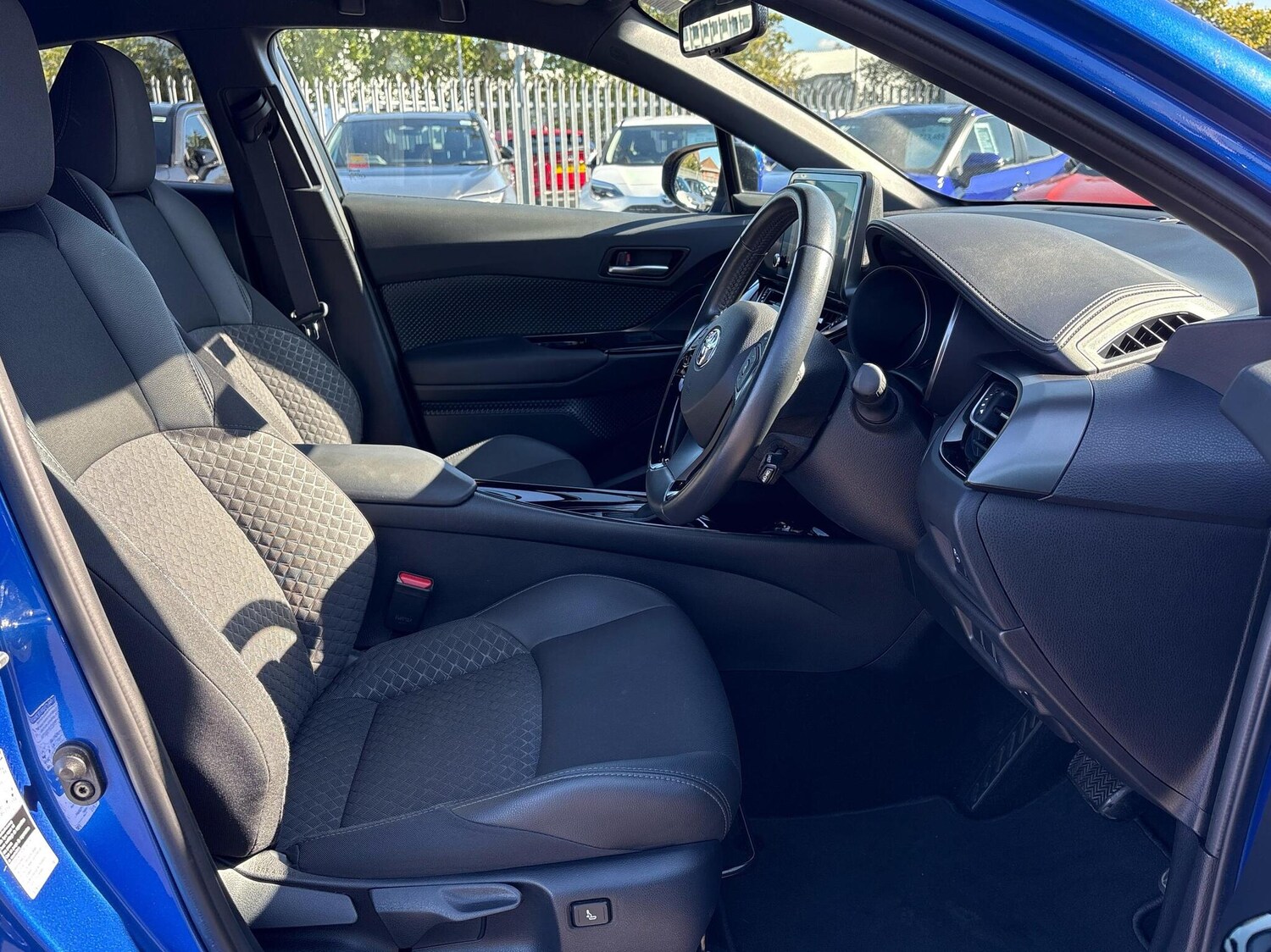 Used Toyota C-HR 2022 for sale - 75842348: Photo 18