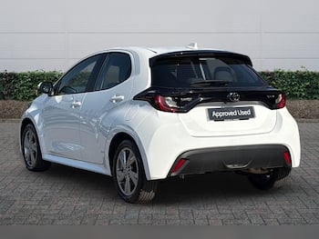 Used Toyota Yaris 2024 for sale - 79633285: Photo