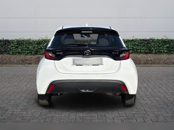 Used Toyota Yaris 2024 for sale - 79633285: Photo