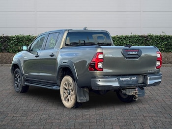 Used Toyota Hilux 2023 for sale - 76800732: Photo