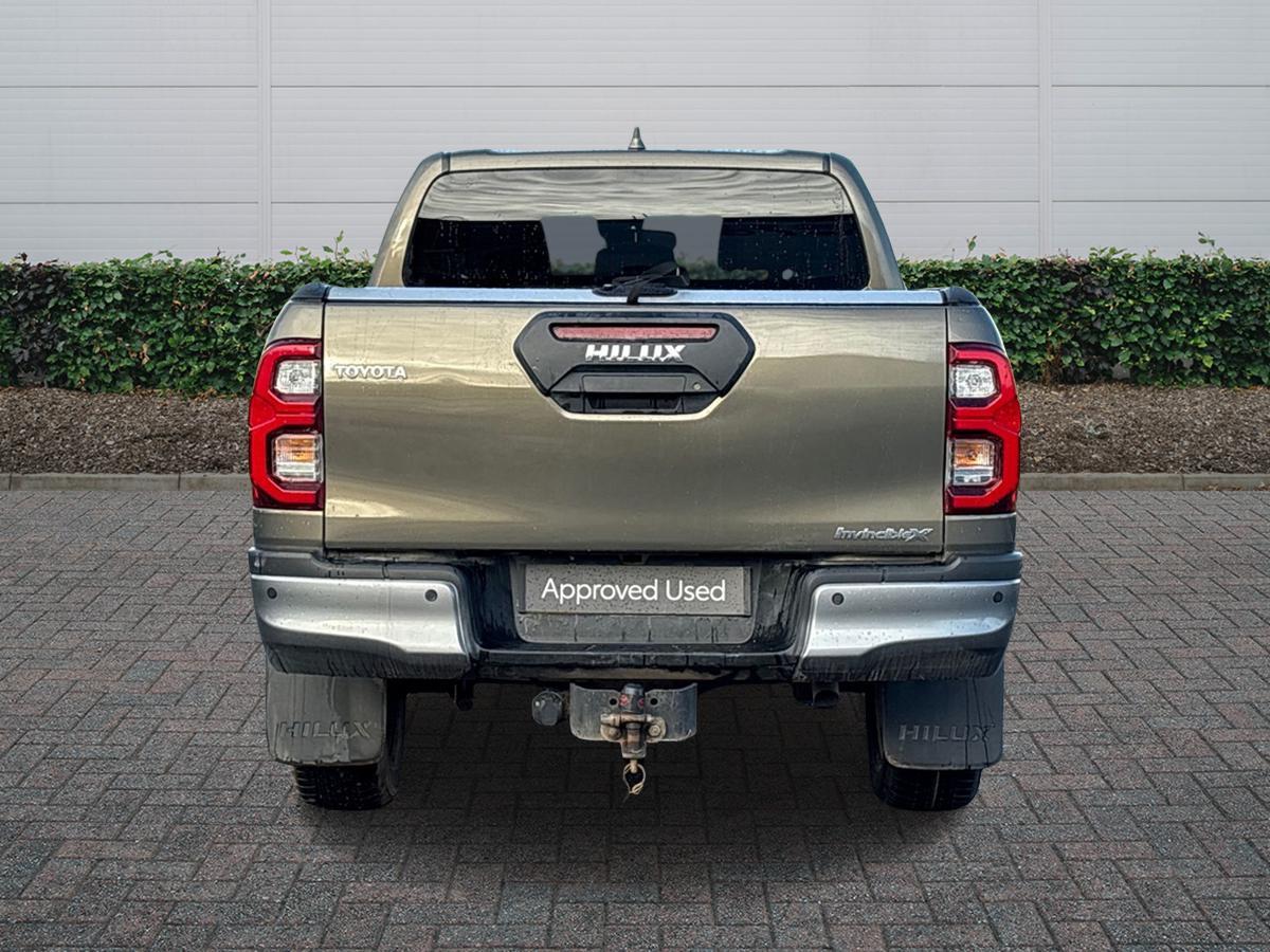Used Toyota Hilux 2023 for sale - 76800732: Photo 4