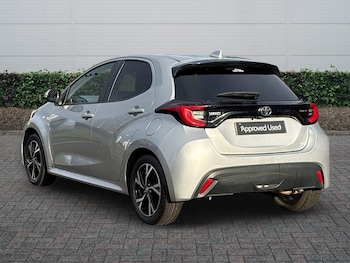 Used Toyota Yaris 2024 for sale - 77157508: Photo