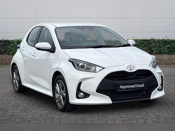 Used Toyota Yaris 2026 for sale - 79170565: Photo