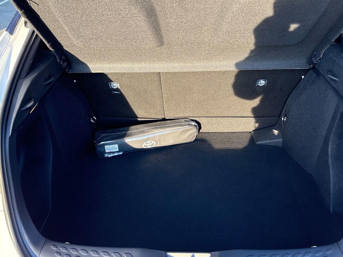 Used Toyota C-HR 2023 for sale - 77124369: Photo 10