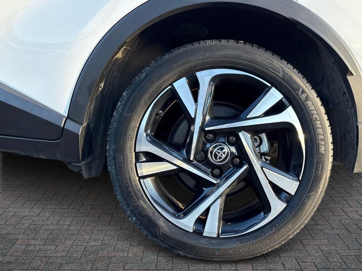 Used Toyota C-HR 2023 for sale - 77124369: Photo 6