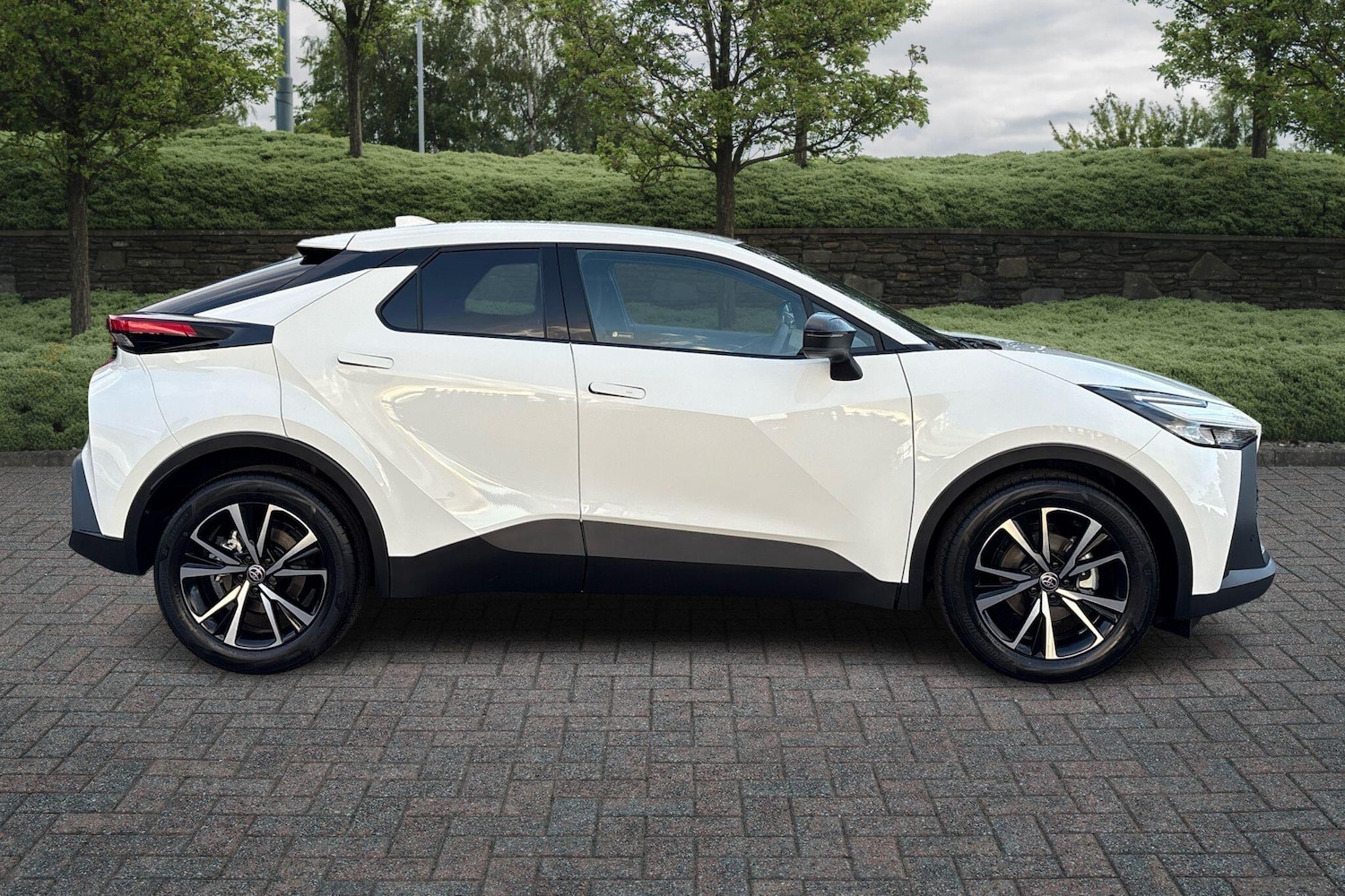 Used Toyota C-HR 2025 for sale - 76635365: Photo 15