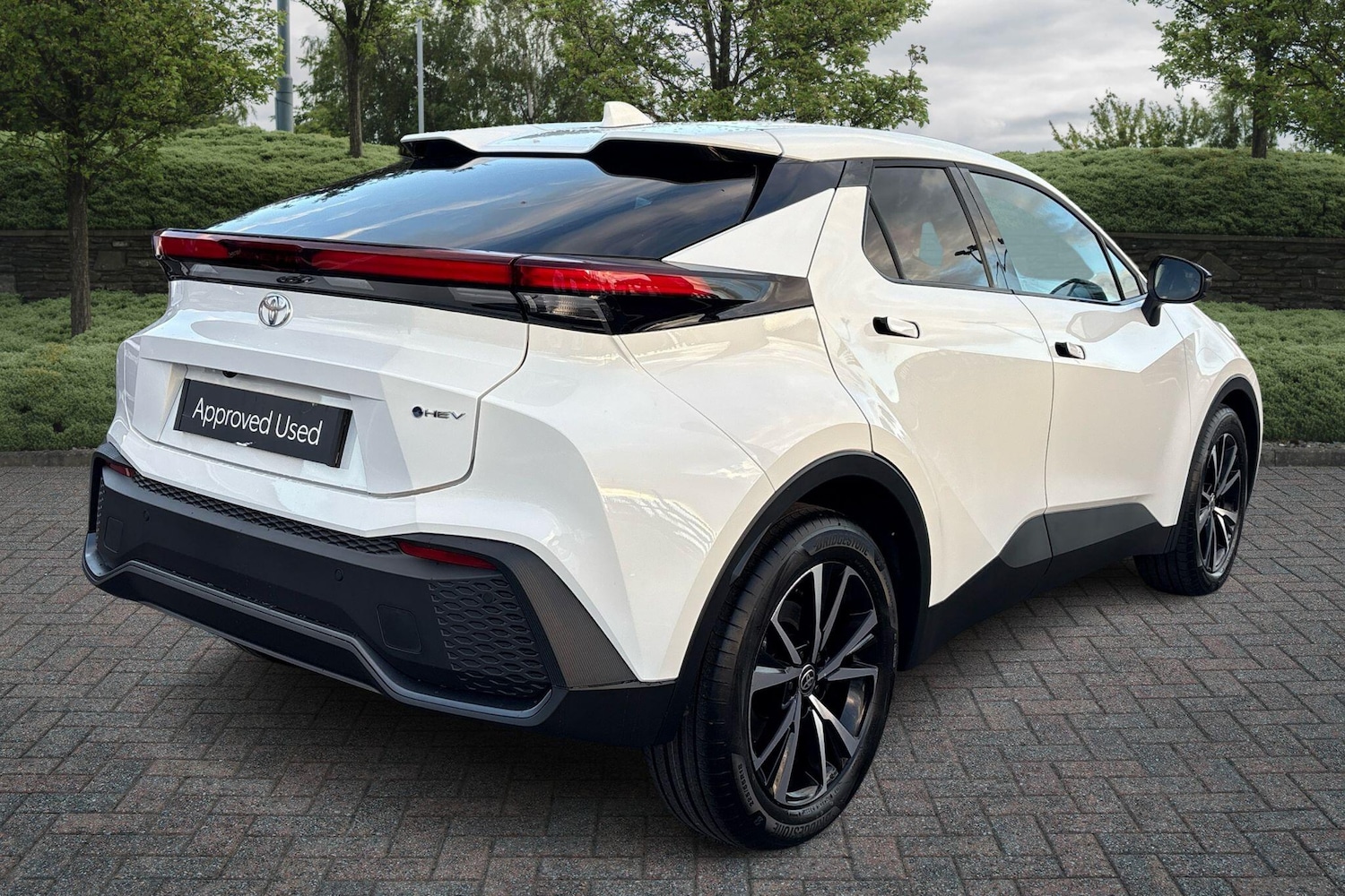 Used Toyota C-HR 2025 for sale - 76635365: Photo 2