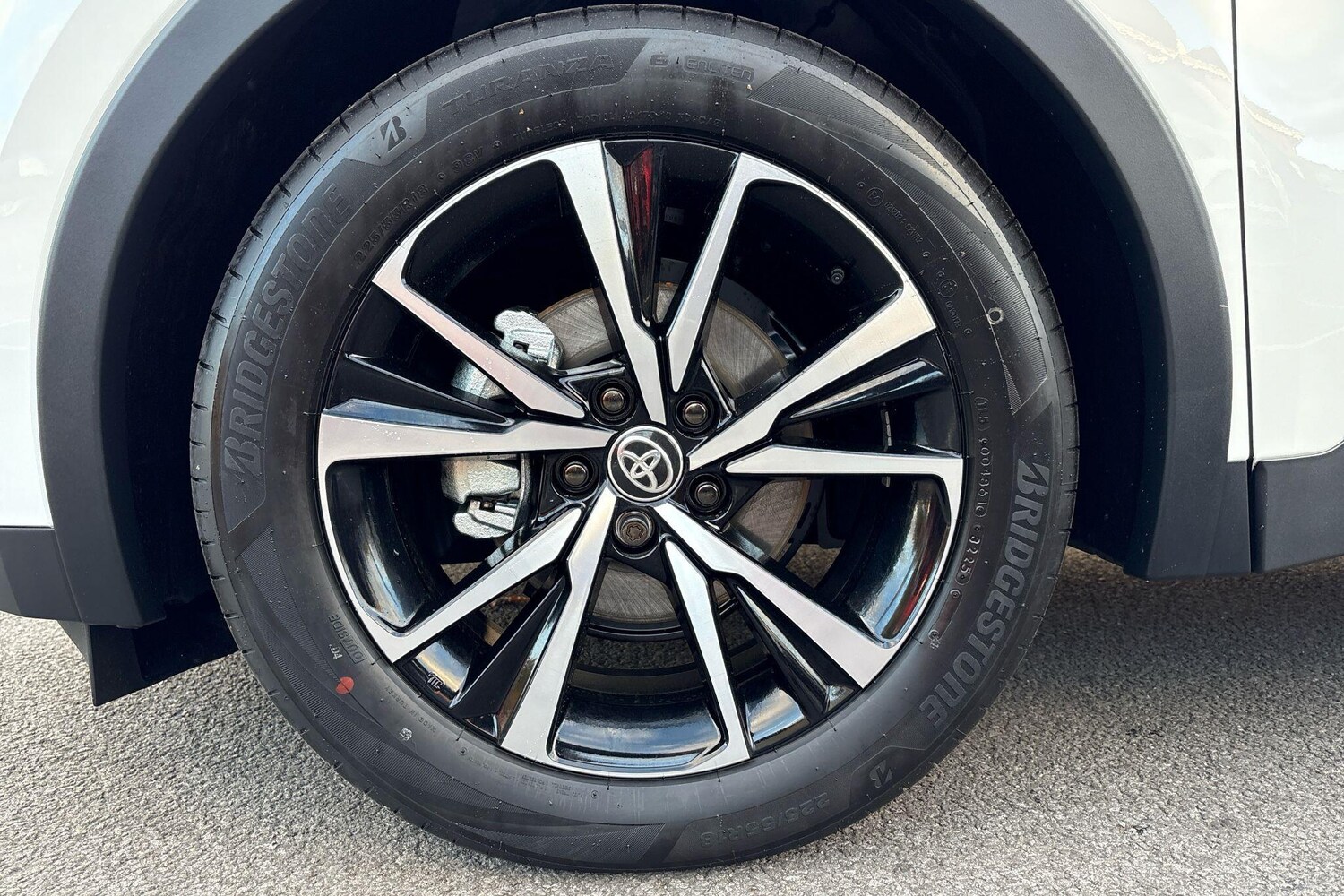 Used Toyota C-HR 2025 for sale - 76635365: Photo 24