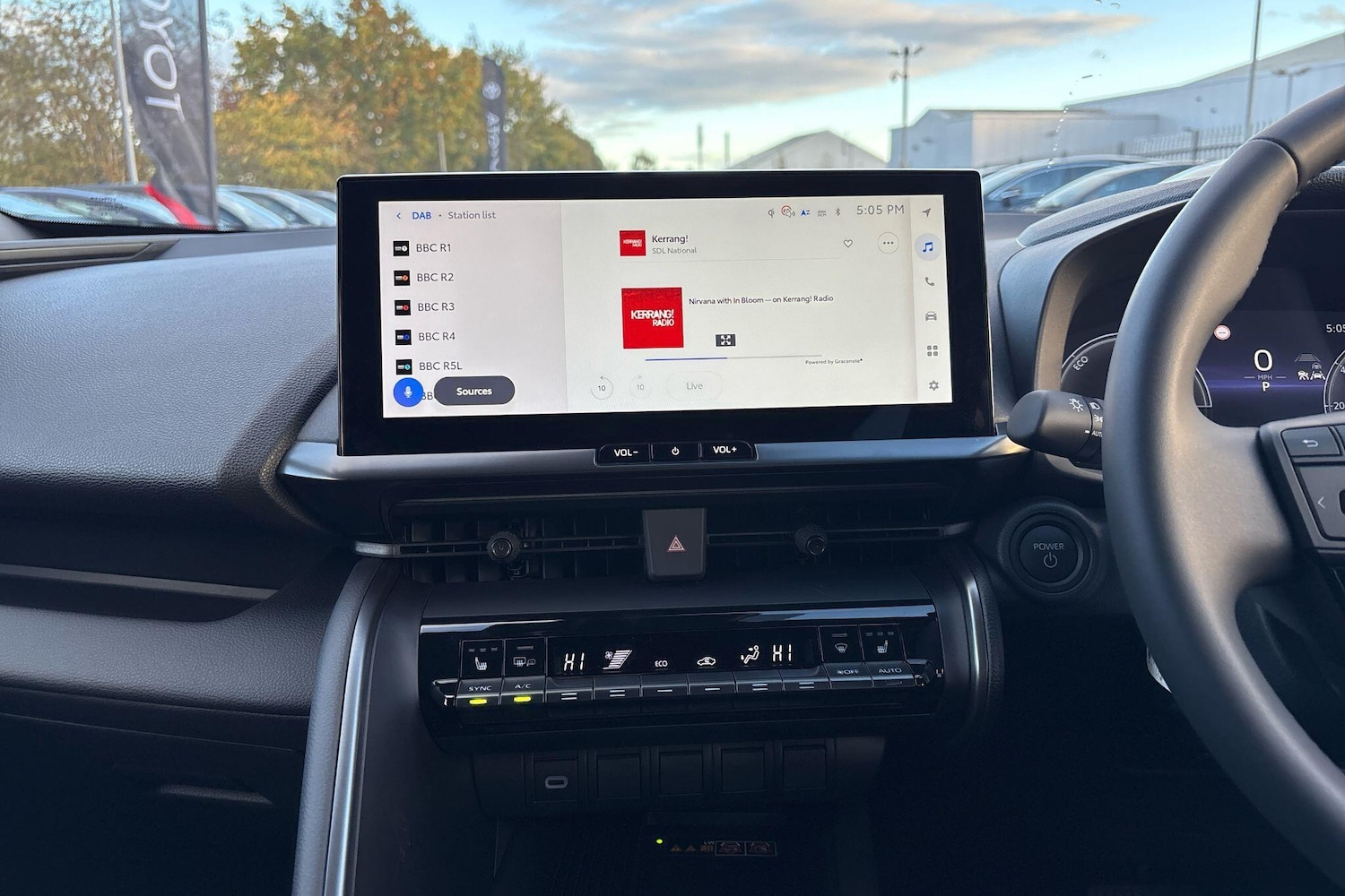 Used Toyota C-HR 2025 for sale - 76635365: Photo 8