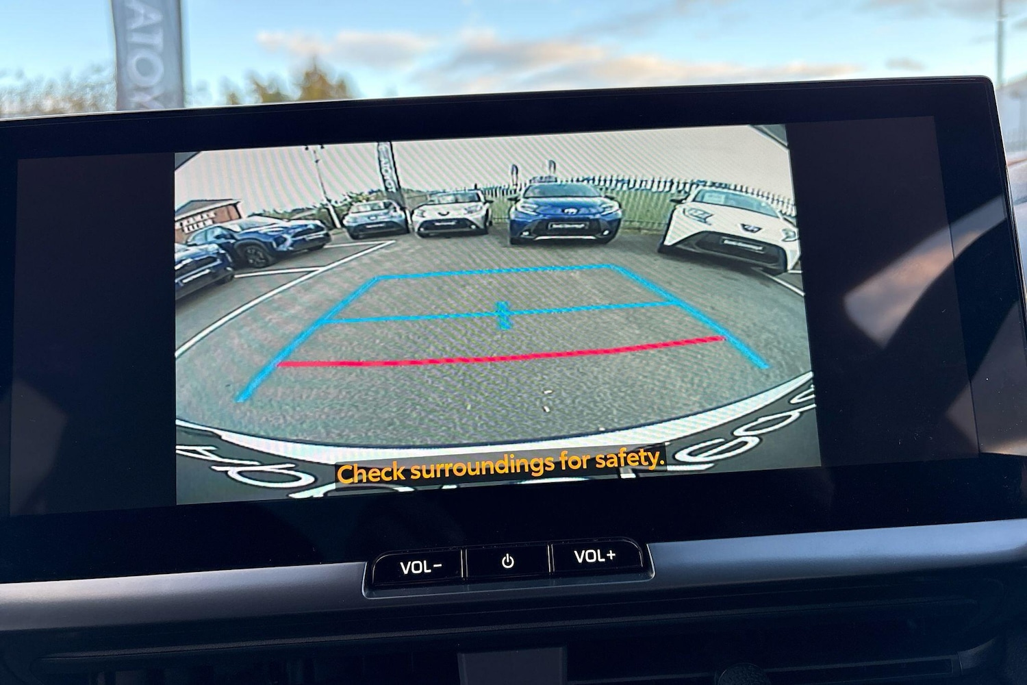 Used Toyota C-HR 2025 for sale - 76635365: Photo 9