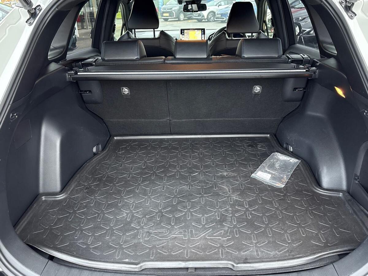 Used Toyota RAV4 2019 for sale - 77910717: Photo 10