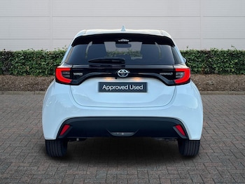 Used Toyota Yaris 2023 for sale - 77599783: Photo