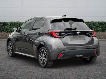 Used Toyota Yaris 2023 for sale - 77725248: Photo