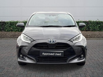 Used Toyota Yaris 2023 for sale - 77725248: Photo