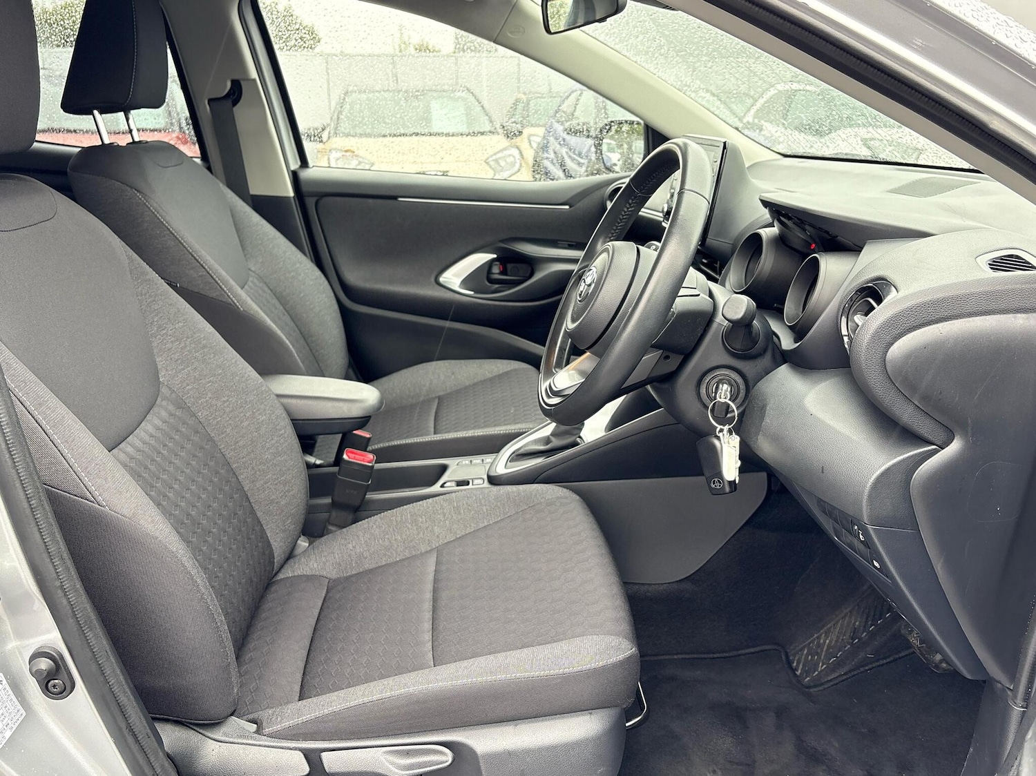 Used Toyota Yaris 2022 for sale - 76073790: Photo 17