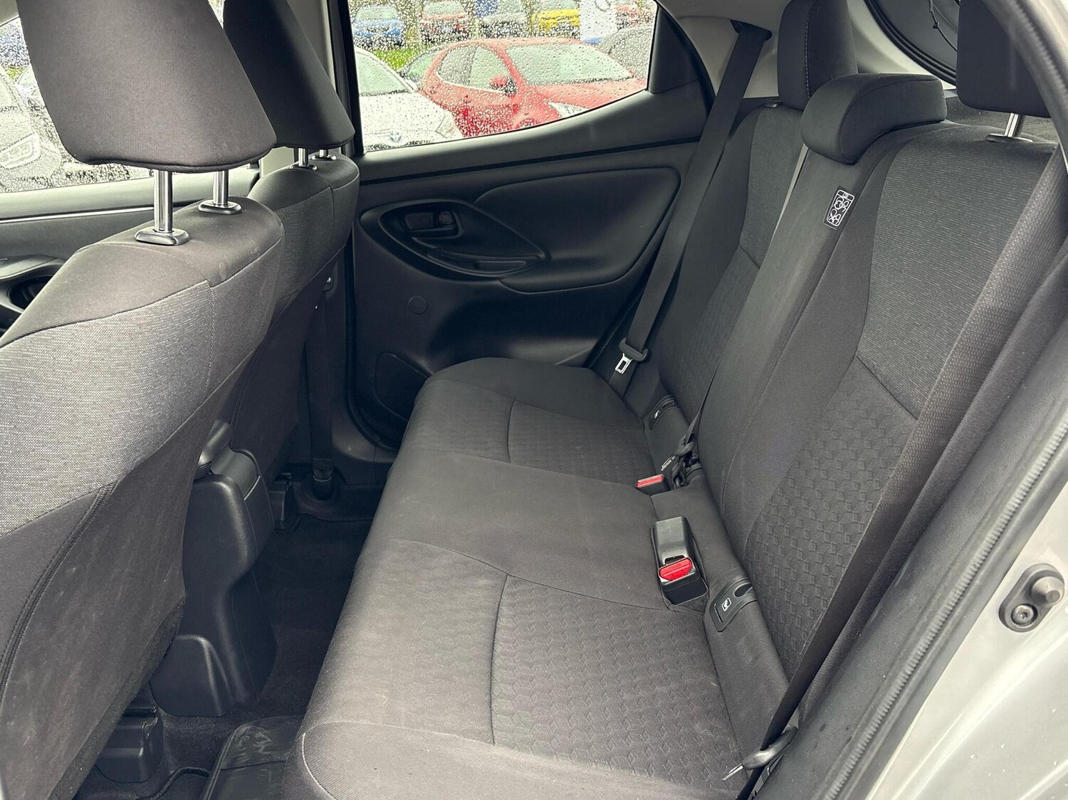 Used Toyota Yaris 2022 for sale - 76073790: Photo 18