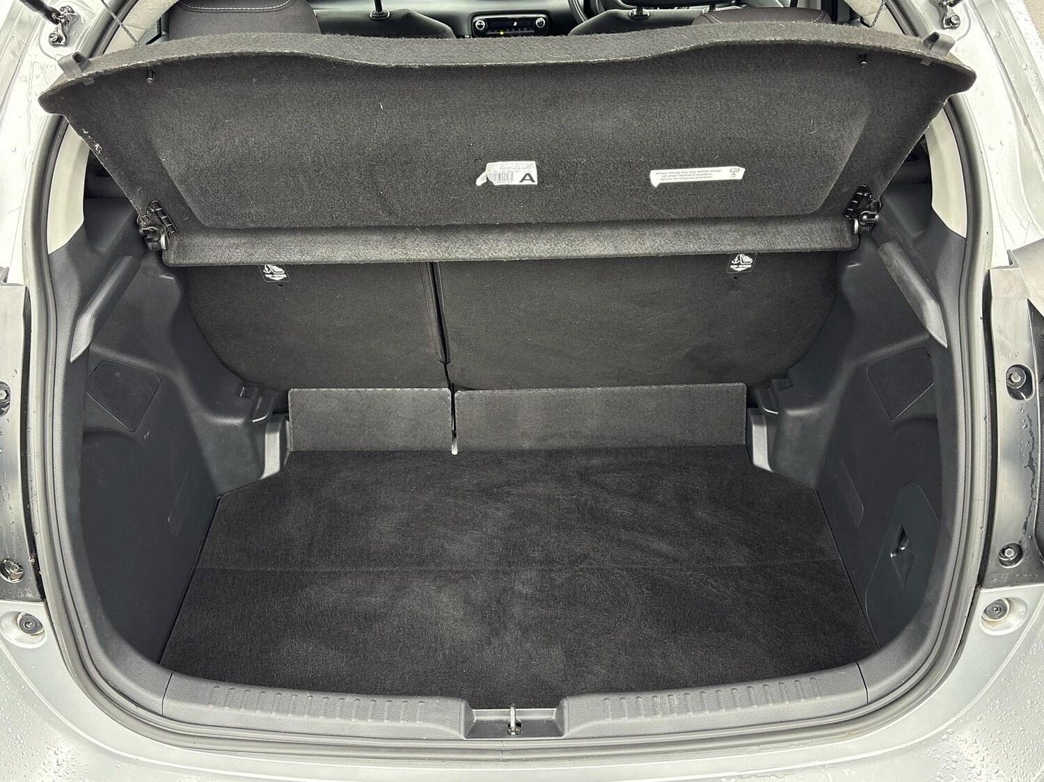 Used Toyota Yaris 2022 for sale - 76073790: Photo 20