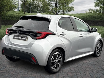 Used Toyota Yaris 2022 for sale - 76073790: Photo