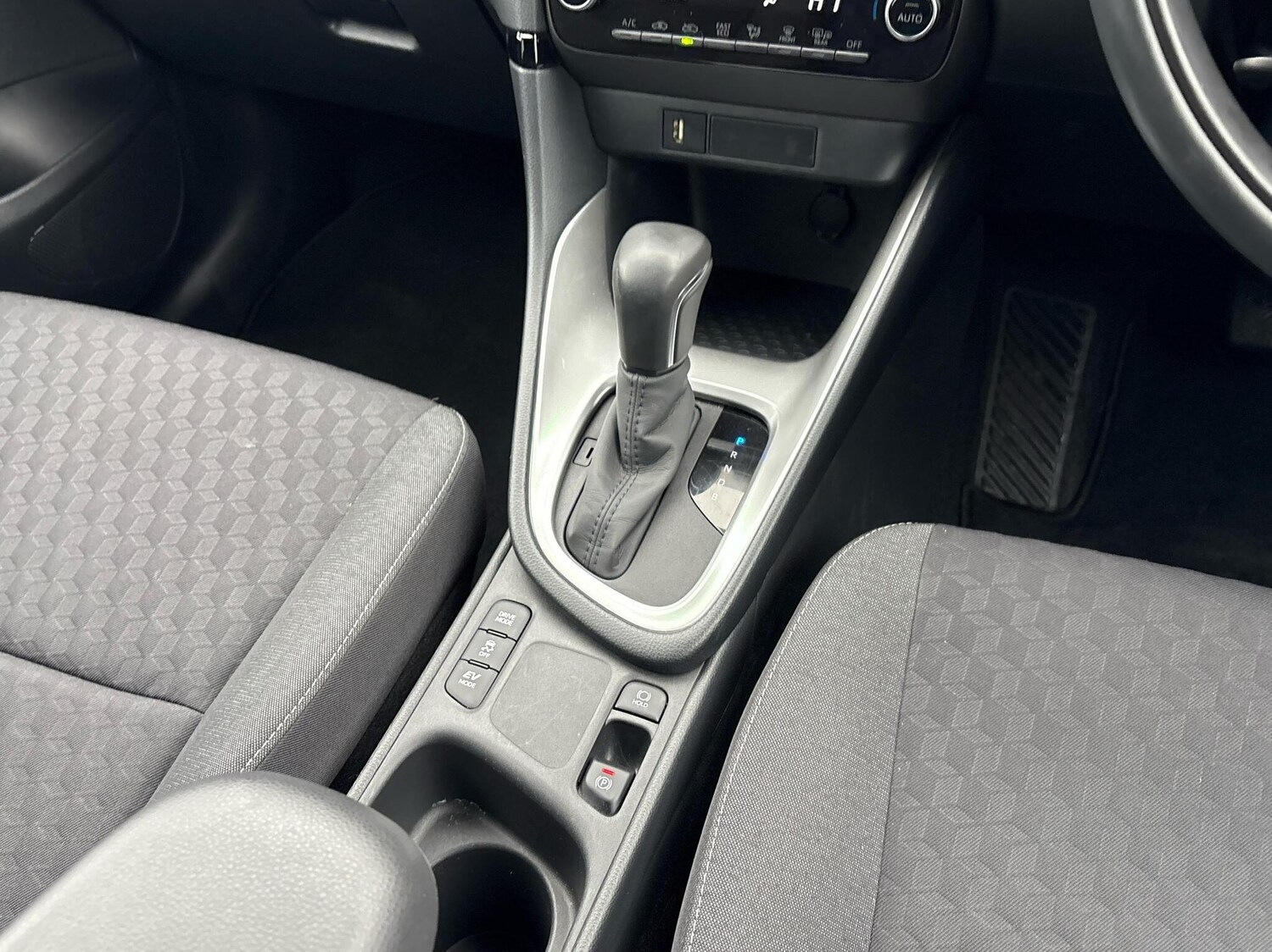 Used Toyota Yaris 2022 for sale - 76073790: Photo 6