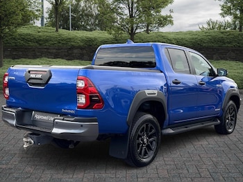 Used Toyota Hilux 2023 for sale - 76073767: Photo