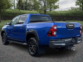 Used Toyota Hilux 2023 for sale - 76073767: Photo