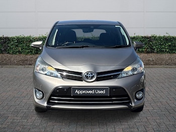 Used Toyota Verso 2015 for sale - 78232603: Photo