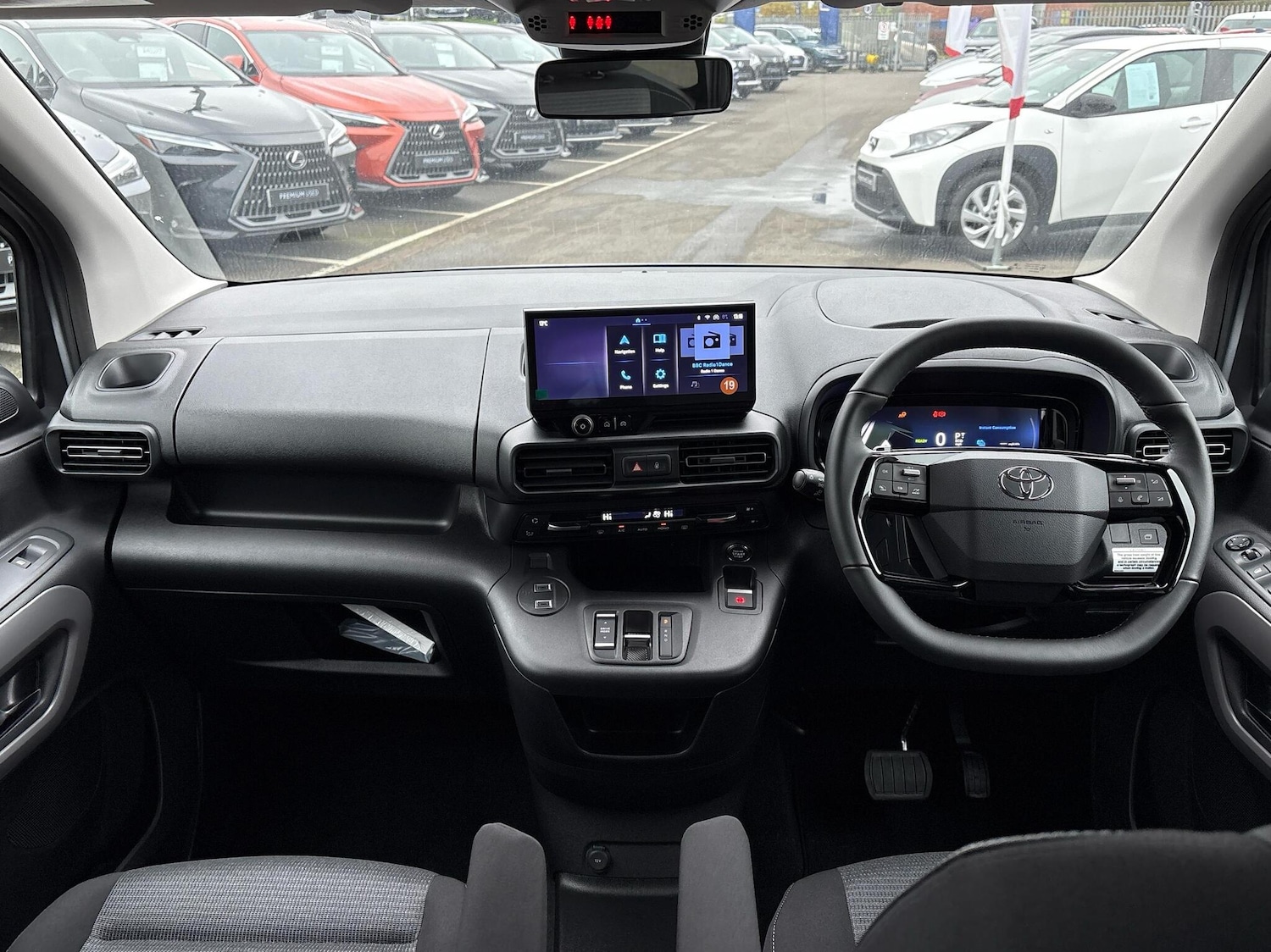 Used Toyota PROACE CITY Verso 2025 for sale - 76486587: Photo 5