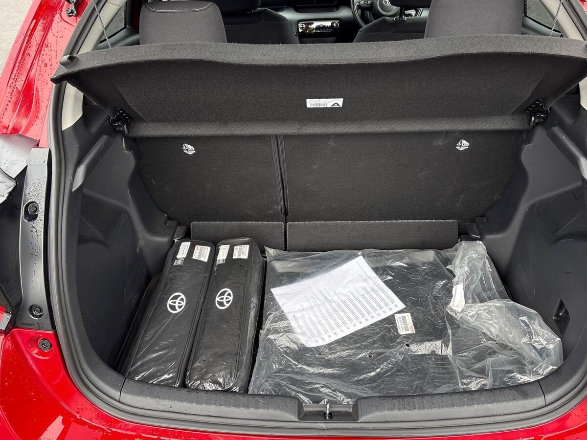 Used Toyota Yaris 2024 for sale - 77525760: Photo 10