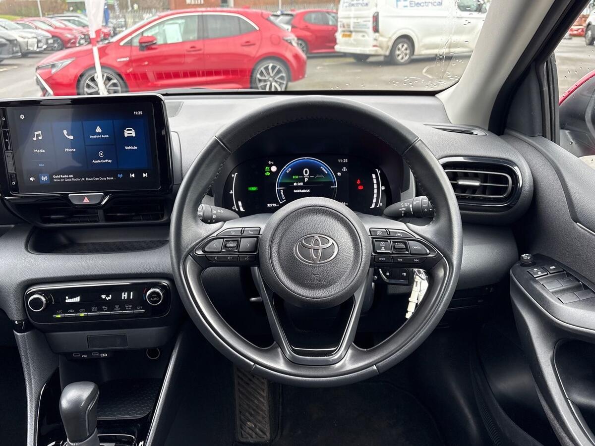 Used Toyota Yaris 2024 for sale - 77525760: Photo 16