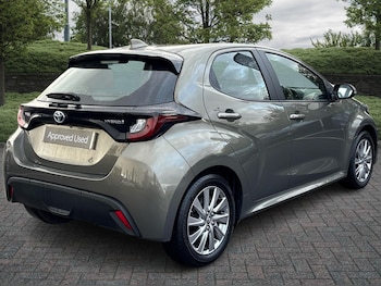 Used Toyota Yaris 2022 for sale - 76400326: Photo