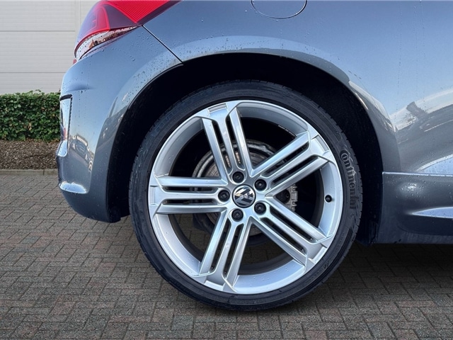 Used Volkswagen Scirocco 2017 for sale - 77525758: Photo 17