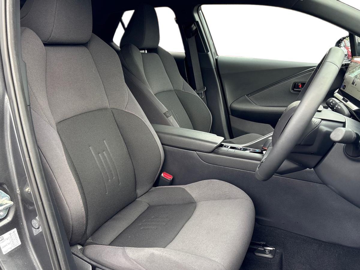 Used Toyota C-HR 2025 for sale - 77013632: Photo 12