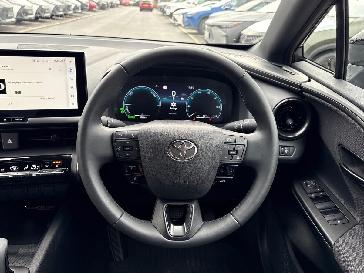 Used Toyota C-HR 2025 for sale - 77013632: Photo 18