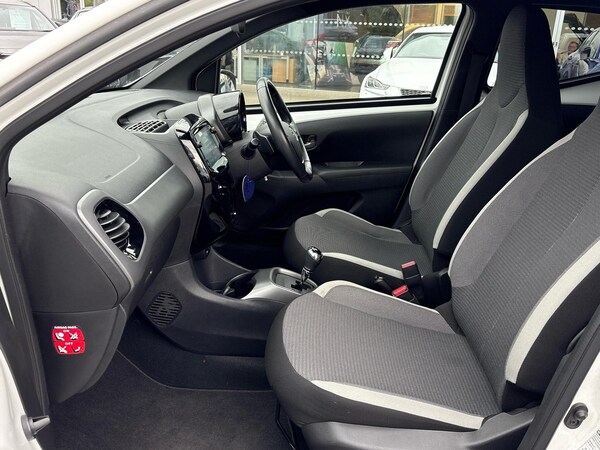 Used Toyota AYGO 2021 for sale - 76073824: Photo 10