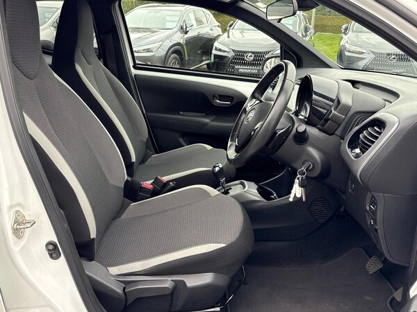 Used Toyota AYGO 2021 for sale - 76073824: Photo 11