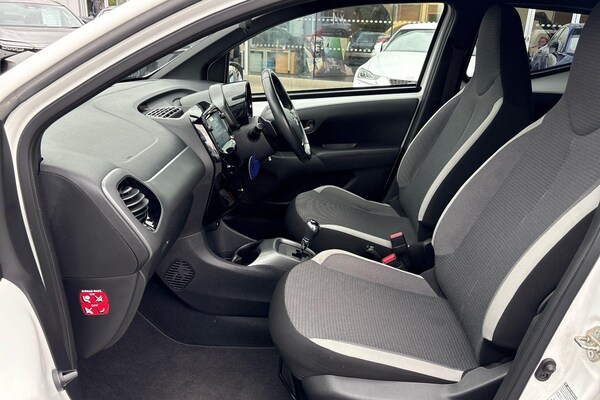 Used Toyota AYGO 2021 for sale - 76073824: Photo 40