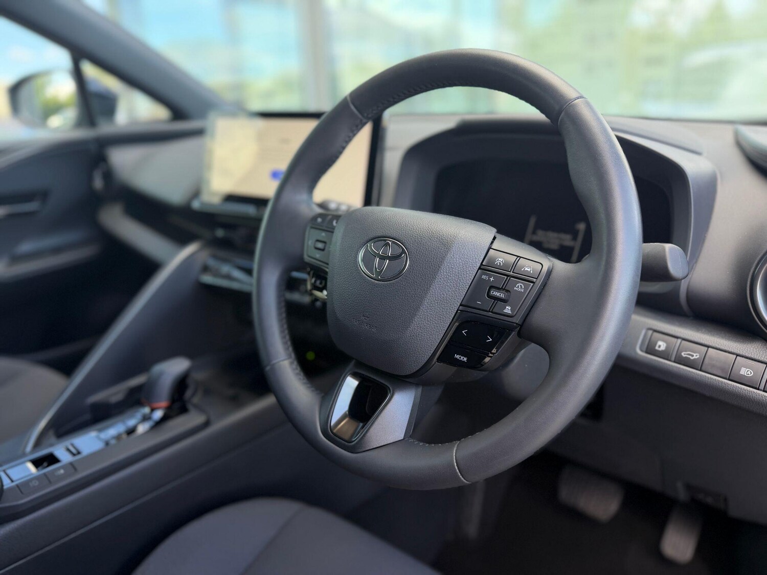 Used Toyota C-HR 2025 for sale - 76033174: Photo 16