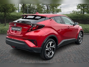 Used Toyota C-HR 2023 for sale - 76400320: Photo