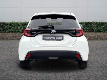 Used Toyota Yaris 2023 for sale - 78049085: Photo