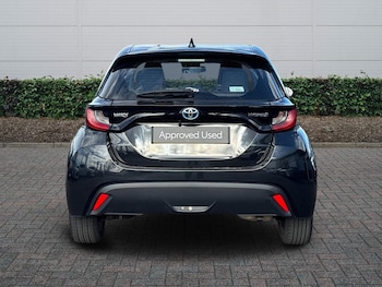 Used Toyota Yaris 2021 for sale - 77910652: Photo