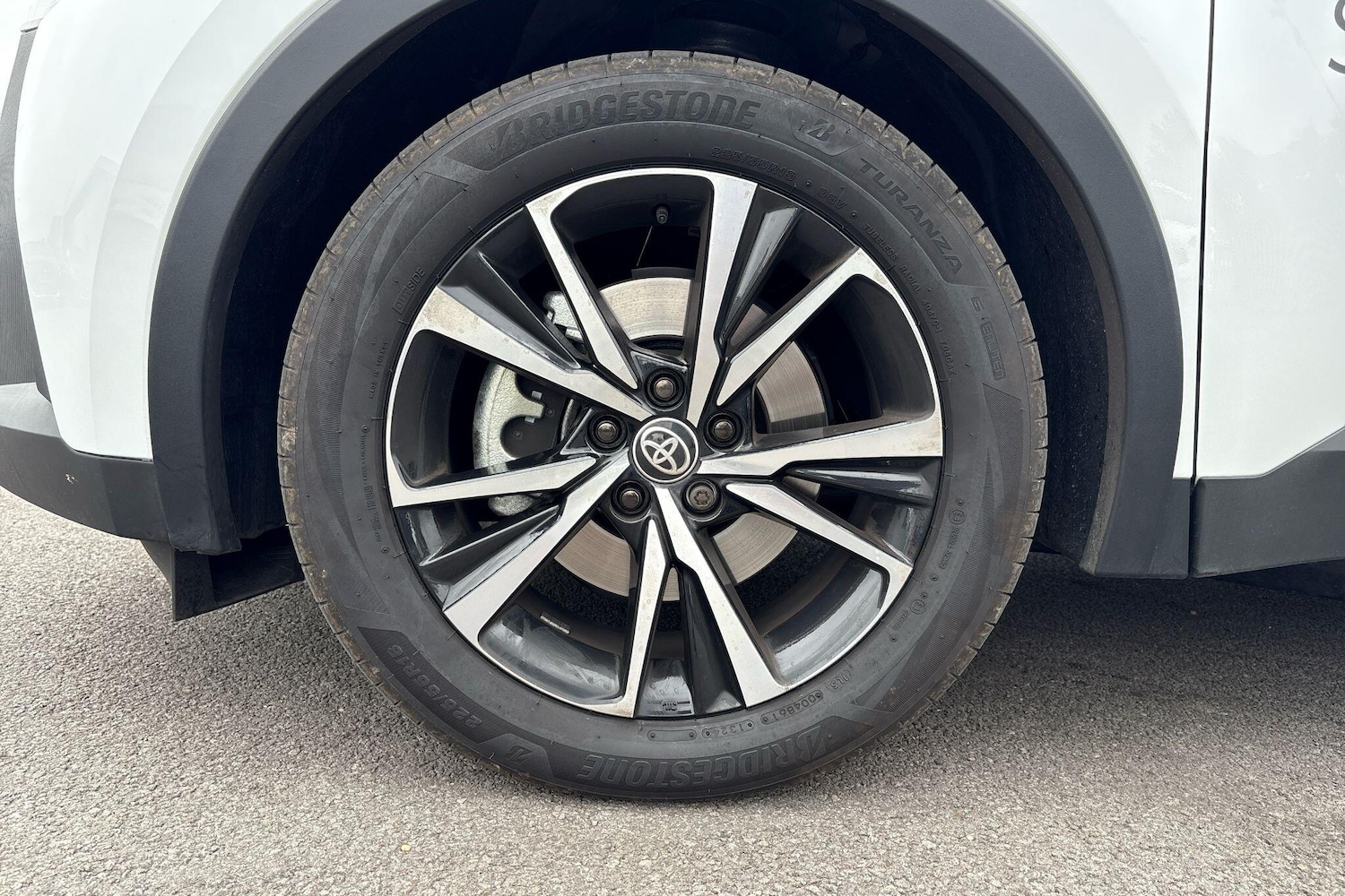 Used Toyota C-HR 2025 for sale - 76486670: Photo 24