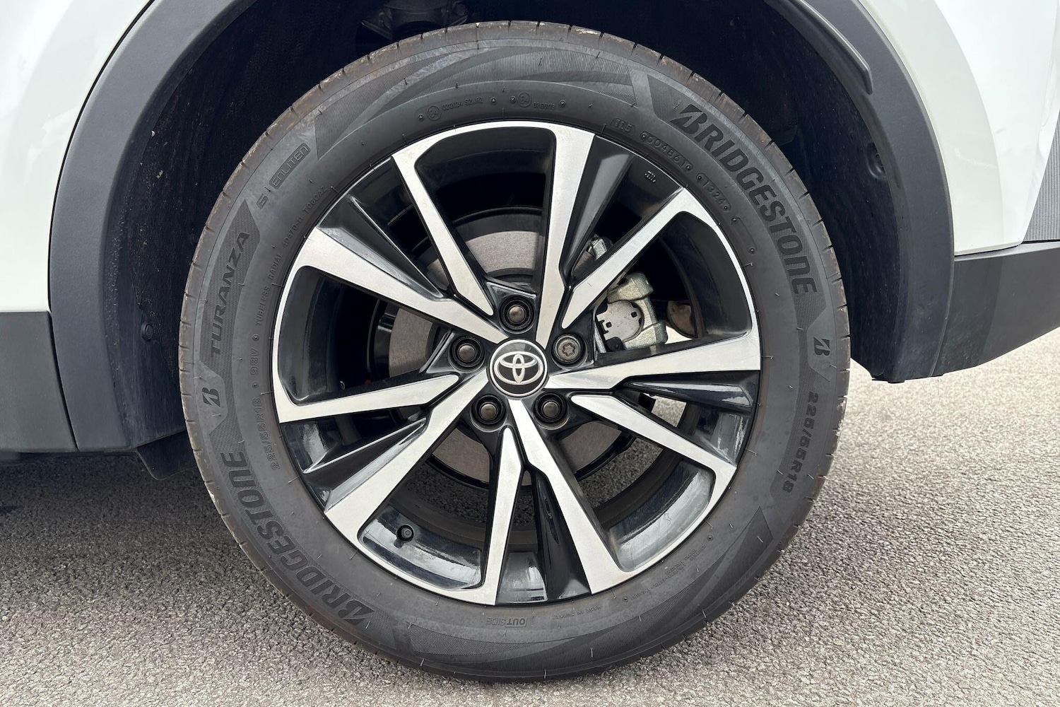 Used Toyota C-HR 2025 for sale - 76486670: Photo 25