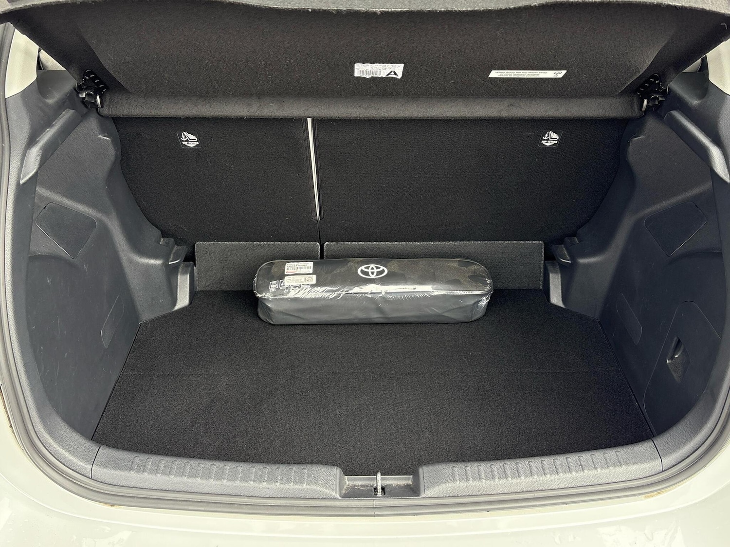Used Toyota Yaris 2022 for sale - 76338424: Photo 14