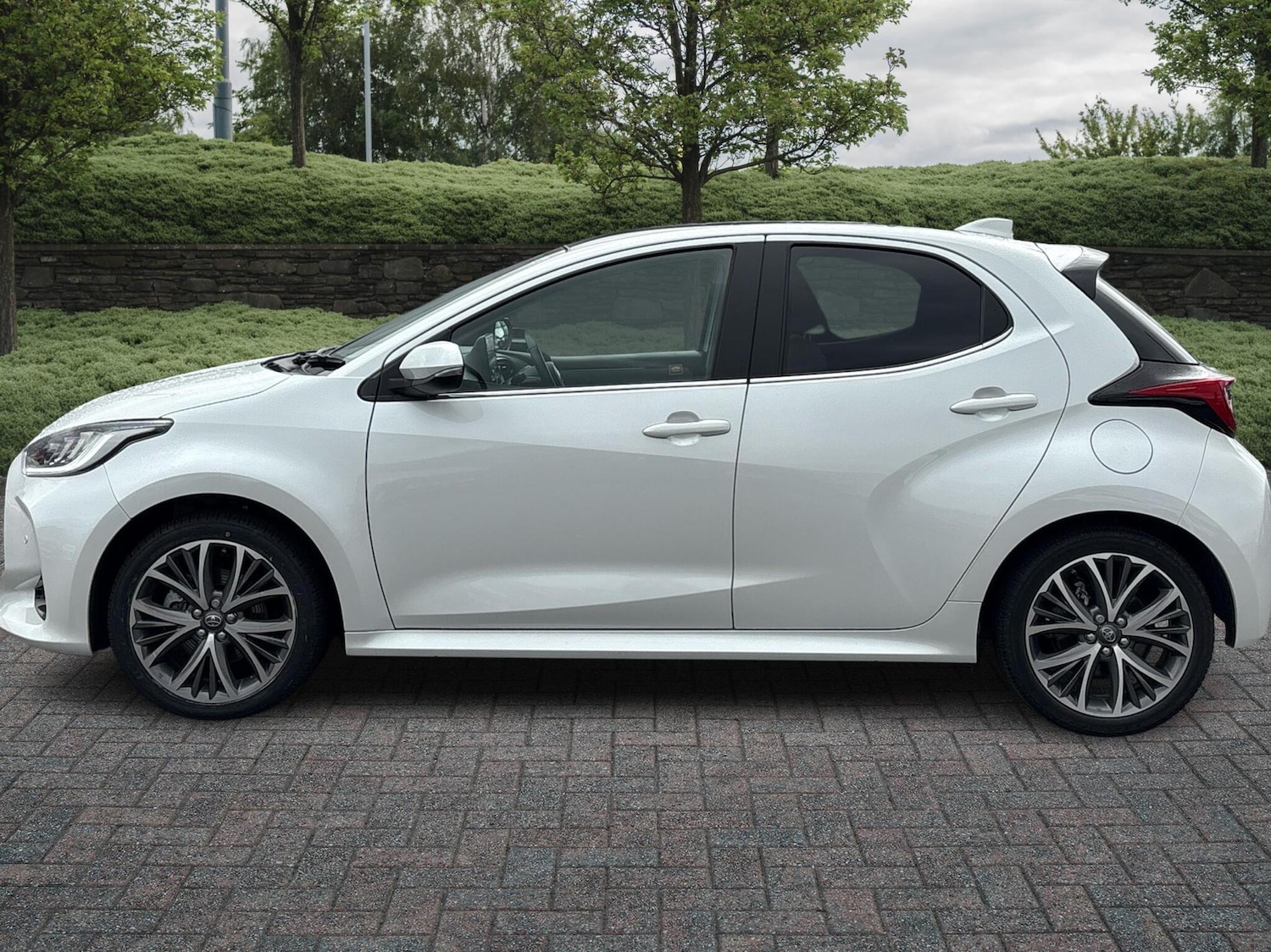 Used Toyota Yaris 2022 for sale - 76338424: Photo 17