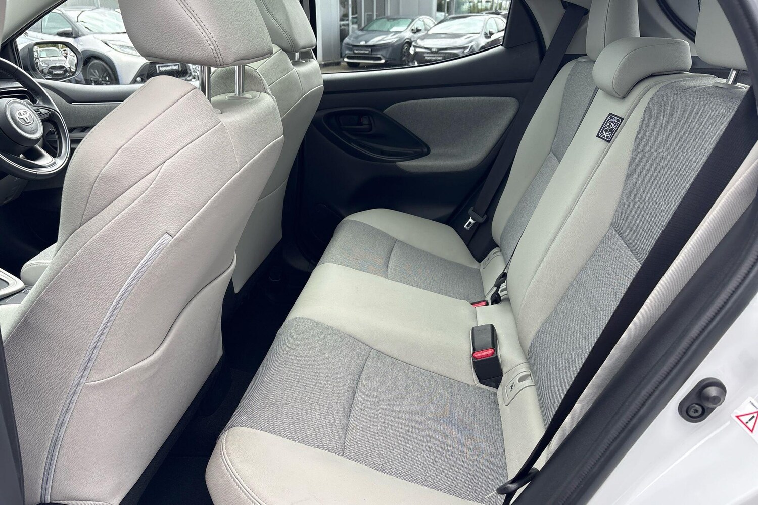 Used Toyota Yaris 2022 for sale - 76338424: Photo 39