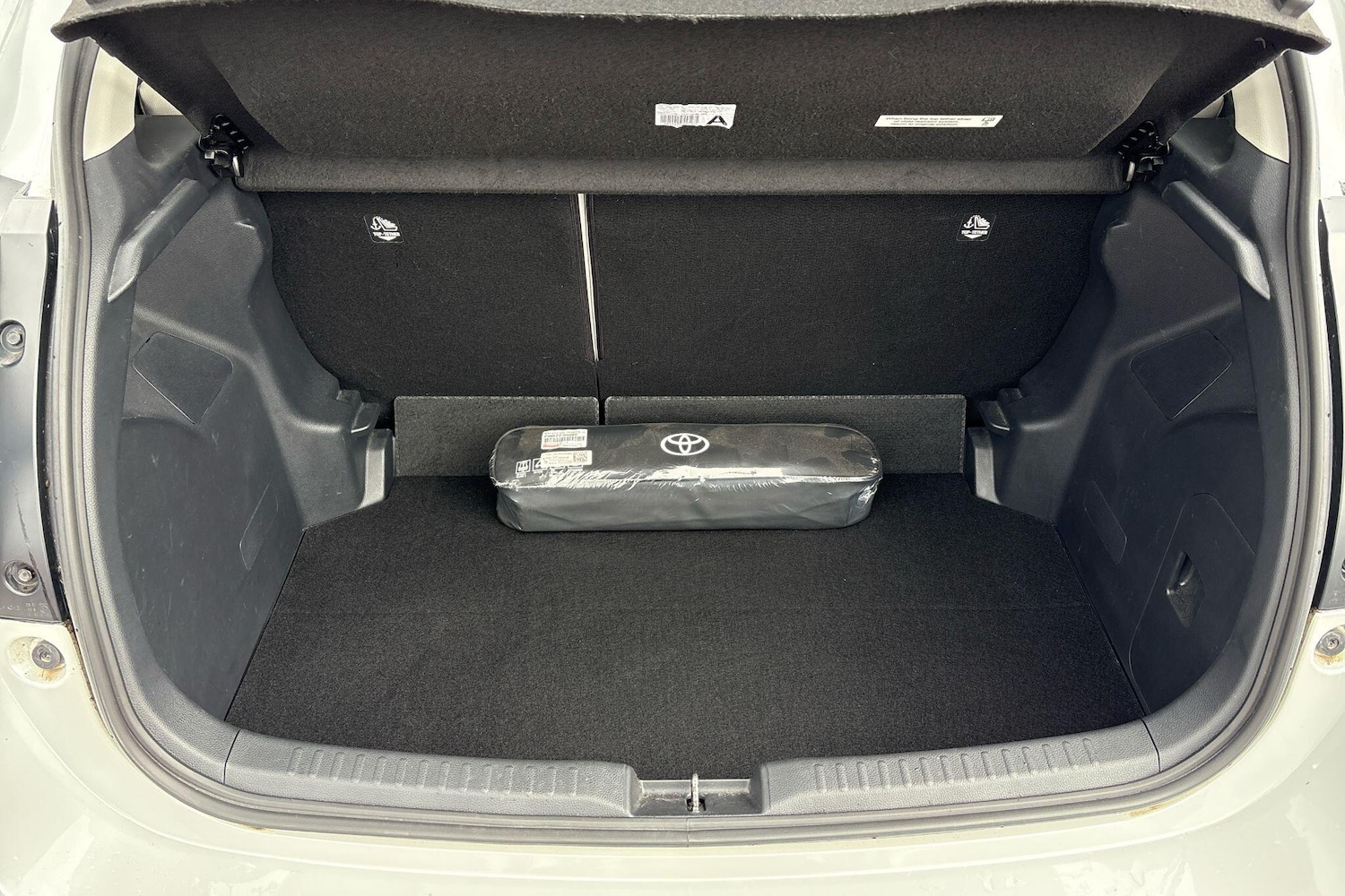 Used Toyota Yaris 2022 for sale - 76338424: Photo 41